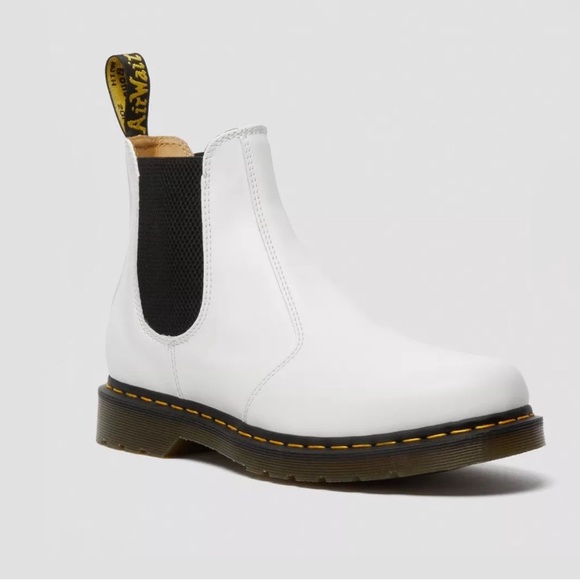 Dr. Martens 2976 Yellow Stitch Smooth Leather Chelsea Boots NWOT White Size 8 - Picture 3 of 14